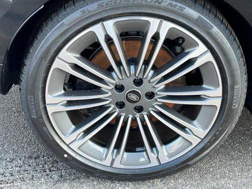 2025 Land Rover Range Rover P530 SE