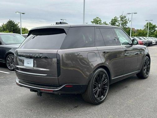 2025 Land Rover Range Rover P530 SE