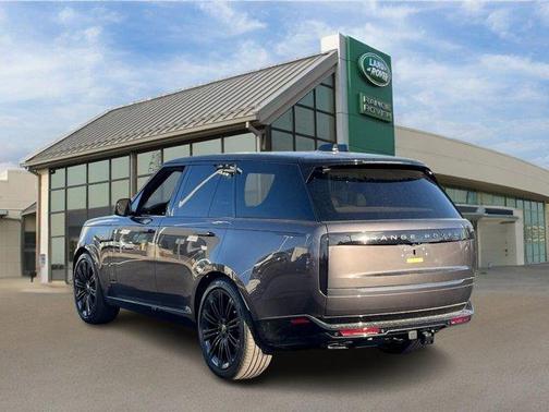 2025 Land Rover Range Rover P530 SE