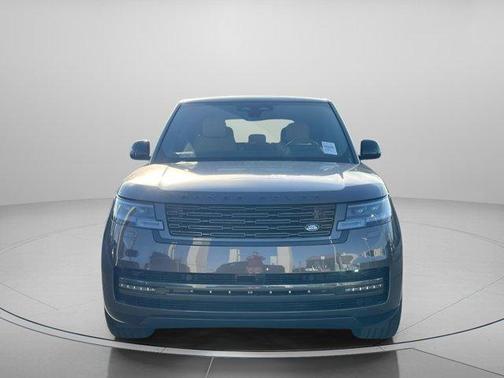 2025 Land Rover Range Rover P530 SE