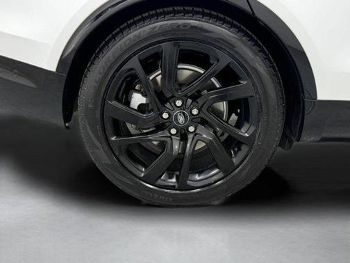 2024 Land Rover Discovery P300 Dynamic SE
