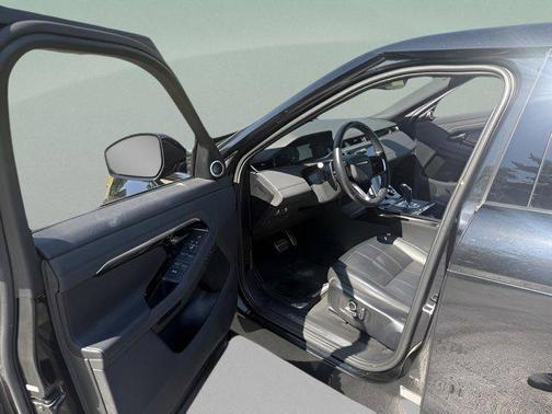2022 Land Rover Range Rover Evoque R-Dynamic SE