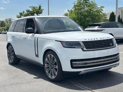 2025 Land Rover Range Rover P530 SE