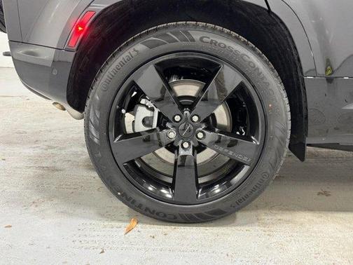 2026 Land Rover Defender 110 X-Dynamic SE