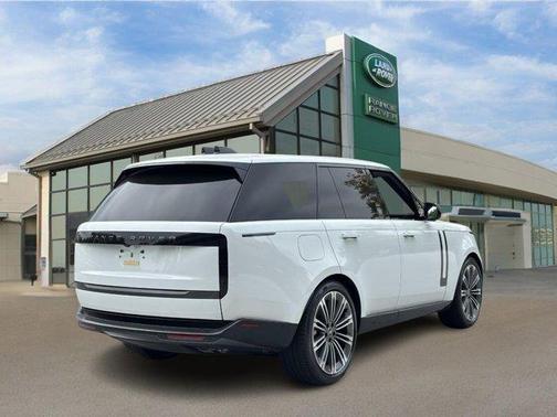 2025 Land Rover Range Rover P530 SE