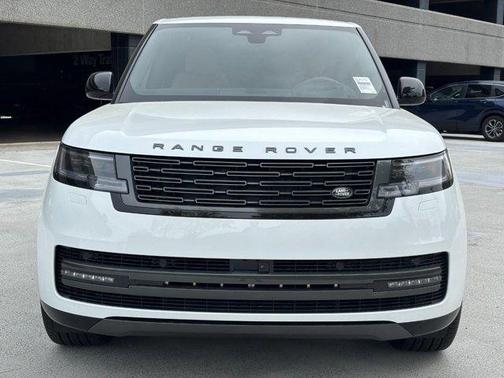 2025 Land Rover Range Rover P530 SE