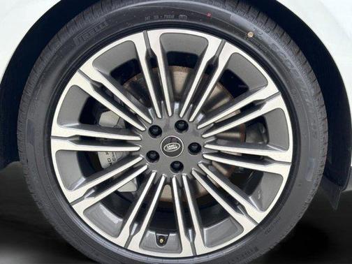 2025 Land Rover Range Rover P530 SE