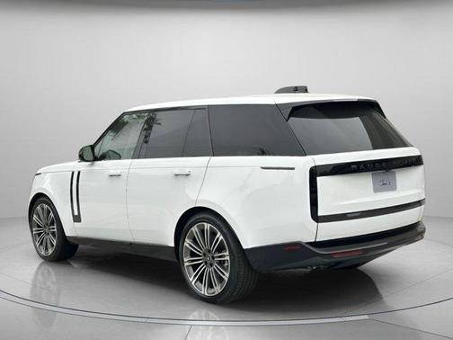 2025 Land Rover Range Rover P530 SE