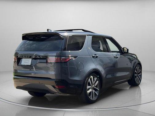 2025 Land Rover Discovery P360 Dynamic SE