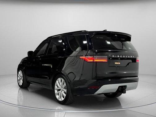 2026 Land Rover Discovery Tempest Edition