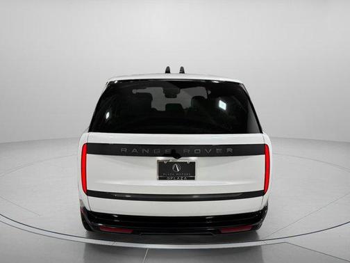 2025 Land Rover Range Rover P400 SE 7 Seat