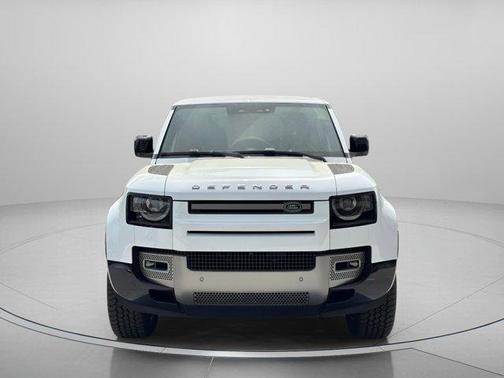 2025 Land Rover Defender P400 X-Dynamic SE