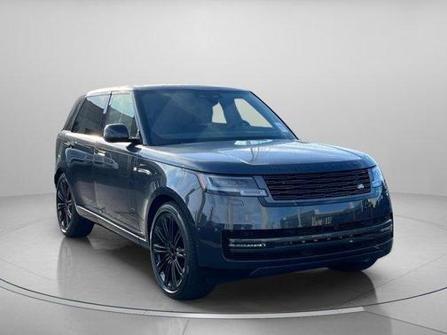 2025 Land Rover Range Rover P530 SE