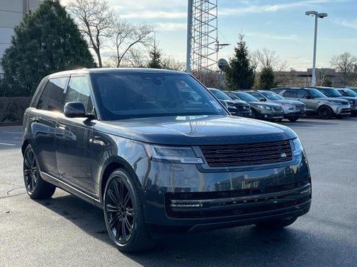 2025 Land Rover Range Rover P530 SE