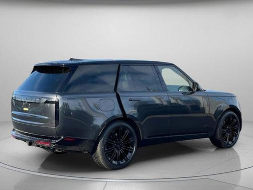 2025 Land Rover Range Rover P530 SE