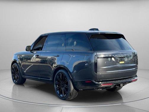 2025 Land Rover Range Rover P530 SE