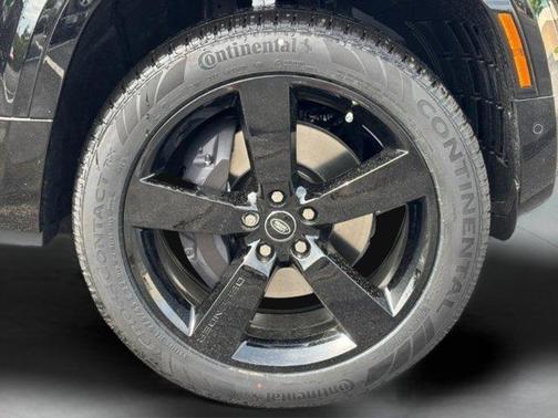 2025 Land Rover Defender P400 X-Dynamic SE