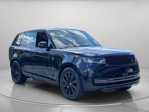 2025 Land Rover Range Rover P550e SE