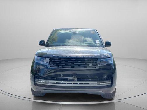 2025 Land Rover Range Rover P550e SE