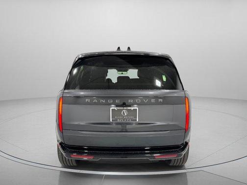 2026 Land Rover Range Rover P400 SE