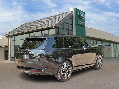 2023 Land Rover Range Rover P530 SE