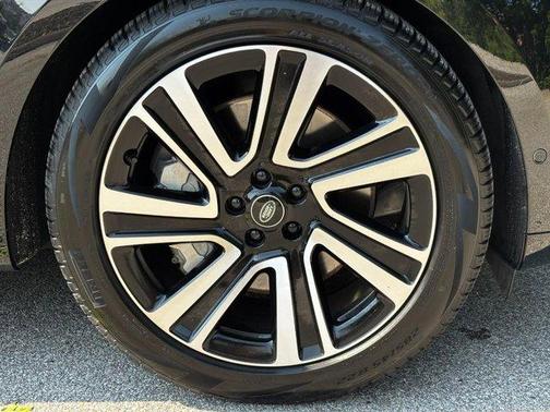 2023 Land Rover Range Rover P530 SE