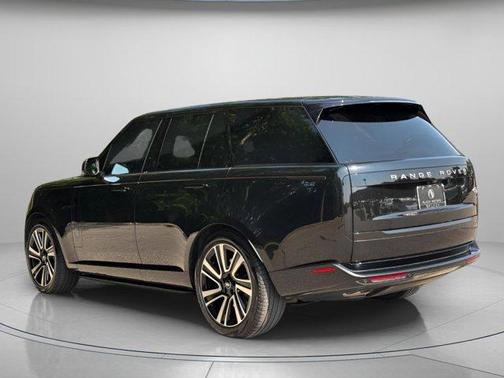 2023 Land Rover Range Rover P530 SE