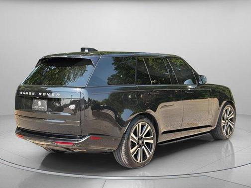 2023 Land Rover Range Rover P530 SE
