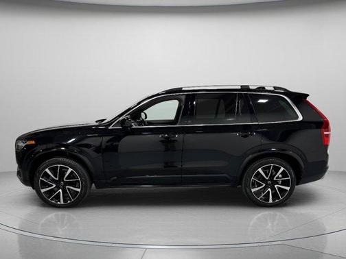 2018 Volvo XC90 T6 Momentum