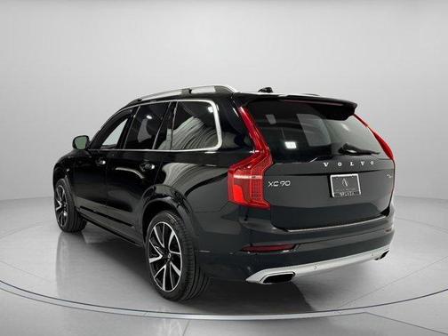 2018 Volvo XC90 T6 Momentum