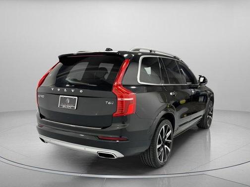 2018 Volvo XC90 T6 Momentum