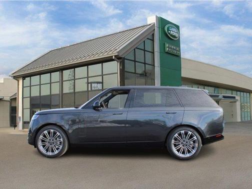 2025 Land Rover Range Rover P530 SE 7 Seat