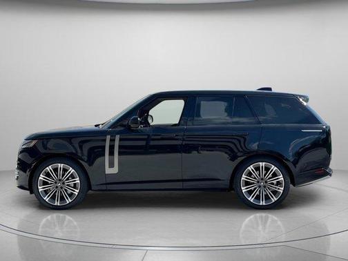 2025 Land Rover Range Rover P530 SE