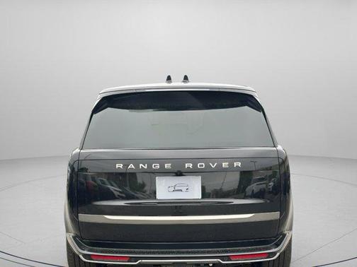 2025 Land Rover Range Rover P530 SE