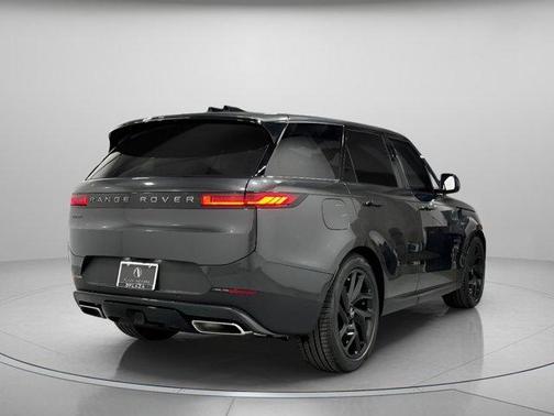 2025 Land Rover Range Rover Sport P360 SE