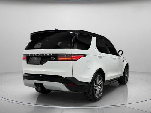 2023 Land Rover Discovery P360 Metropolitan Edition