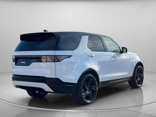 2025 Land Rover Discovery P360 Dynamic SE