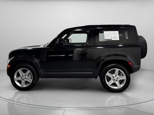 2023 Land Rover Defender SE