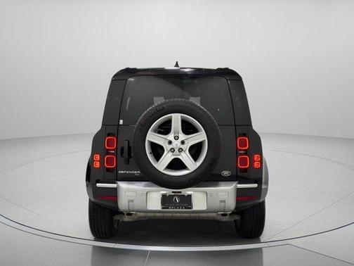 2023 Land Rover Defender SE