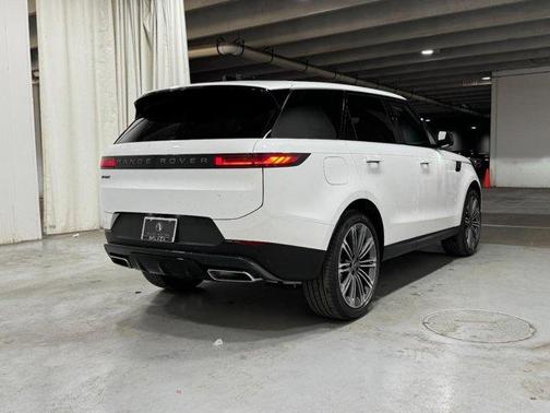 2025 Land Rover Range Rover Sport P360 SE