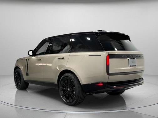 2025 Land Rover Range Rover P400 SE