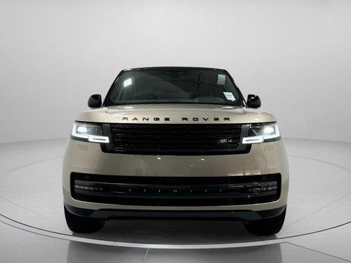 2025 Land Rover Range Rover P400 SE