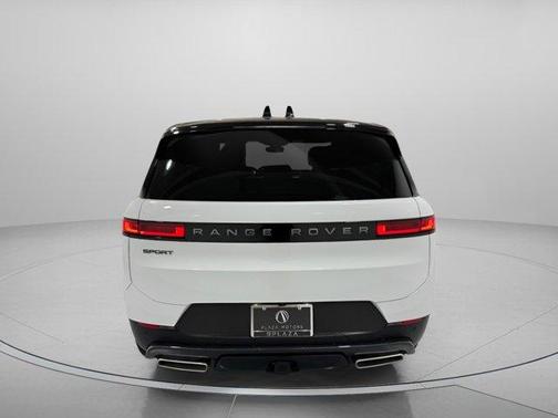 2026 Land Rover Range Rover Sport SE