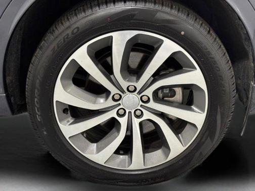 2024 Land Rover Discovery Sport Core S
