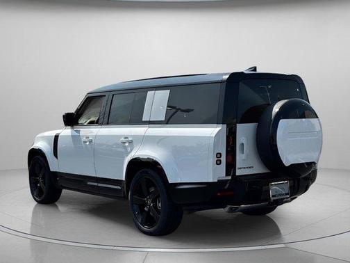 2025 Land Rover Defender P400 X-Dynamic SE