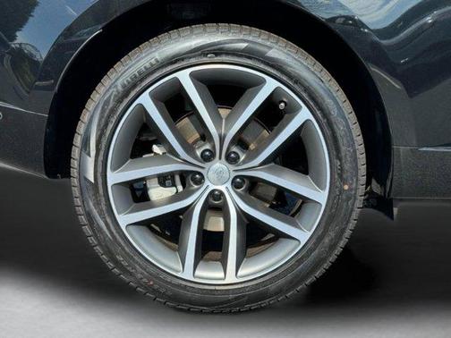 2025 Land Rover Range Rover P400 SE