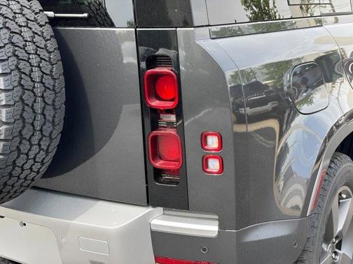 2025 Land Rover Defender P300