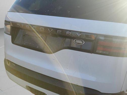 2023 Land Rover Discovery P300 R-Dynamic S