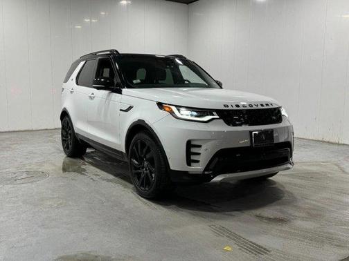 2023 Land Rover Discovery P300 R-Dynamic S