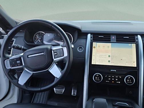 2023 Land Rover Discovery P300 R-Dynamic S